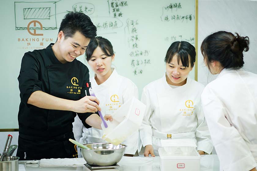 好的西點培訓學校學費要多少錢?